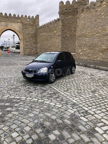 Toyota Vitz 2001, 295,000 km - 1.0 l - Bakı