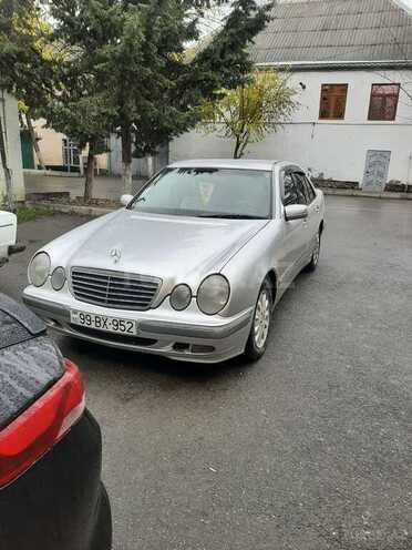 Mercedes E 220 1999, 296,345 km - 2.2 л - Zərdab