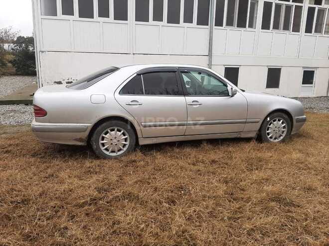 Mercedes E 220 1999, 296,345 km - 2.2 л - Zərdab
