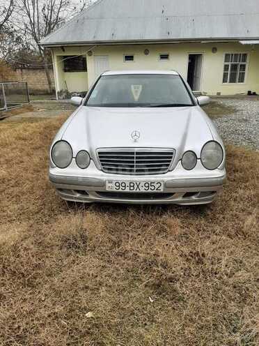 Mercedes E 220 1999, 296,345 km - 2.2 л - Zərdab