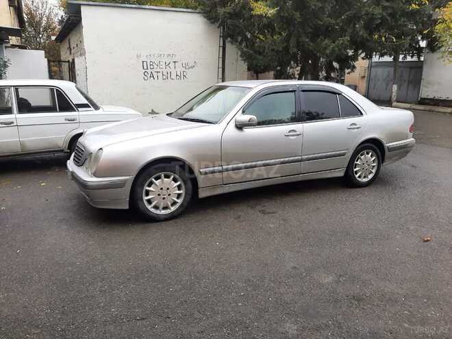 Mercedes E 220 1999, 296,345 km - 2.2 л - Zərdab