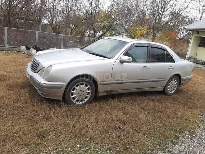 Mercedes E 220 1999, 296,345 km - 2.2 л - Zərdab