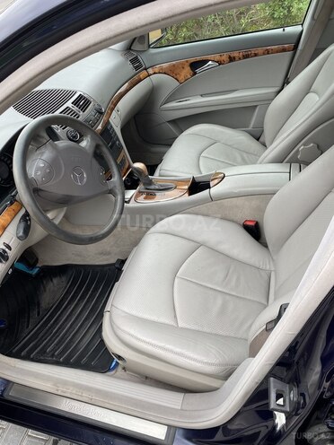Mercedes E 240 2002, 251,000 km - 2.6 l - Bakı
