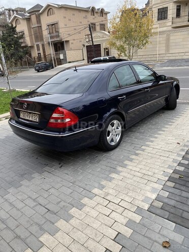 Mercedes E 240 2002, 251,000 km - 2.6 l - Bakı