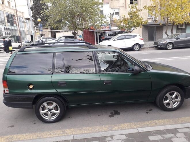 Opel Astra 1998, 250,000 km - 1.6 l - Bakı