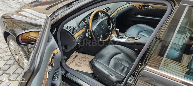 Mercedes E 320 2004, 220,000 km - 3.2 l - Bakı