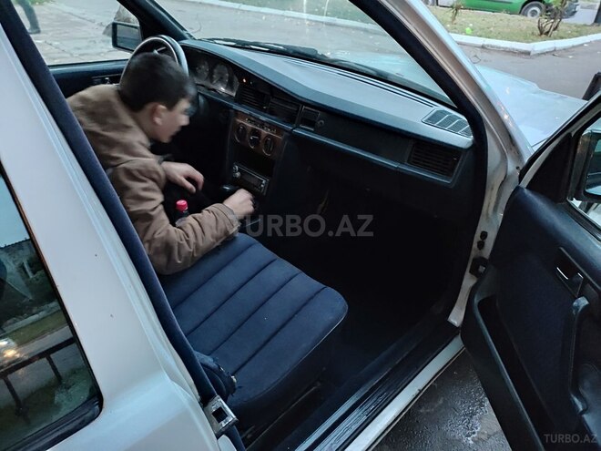 Mercedes 190 1993, 999,999 km - 2.0 l - Bakı