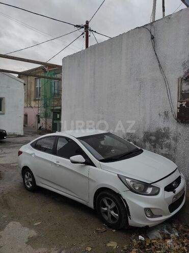 Hyundai Accent 2011, 230,000 km - 1.6 l - Bakı
