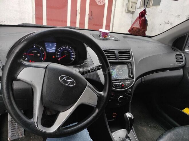 Hyundai Accent 2011, 230,000 km - 1.6 l - Bakı