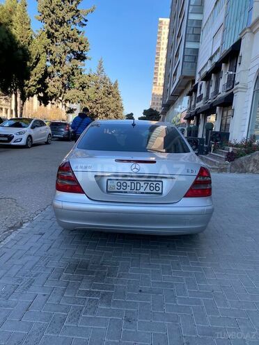 Mercedes E 220 2003, 330,987 km - 2.2 l - Bakı