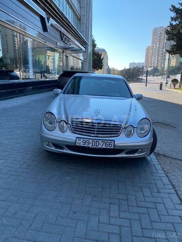 Mercedes E 220 2003, 330,987 km - 2.2 l - Bakı
