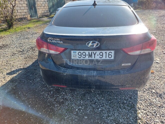 Hyundai Elantra 2013, 177,028 km - 1.8 л - Qusar