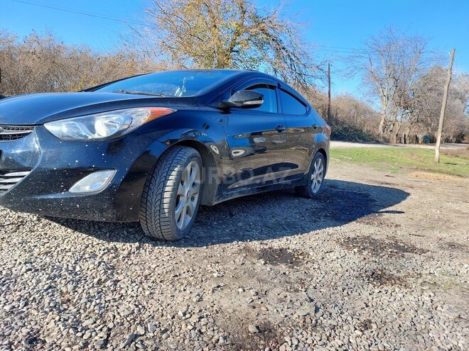 Hyundai Elantra 2013, 177,028 km - 1.8 л - Qusar