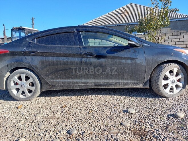 Hyundai Elantra 2013, 177,028 km - 1.8 л - Qusar