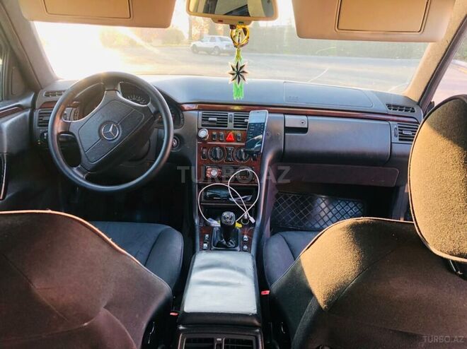 Mercedes E 200 1996, 700,000 km - 2.0 l - Ağcabədi