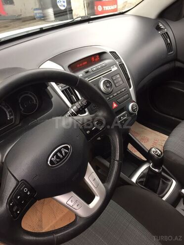 Kia Ceed 2011, 89,000 km - 1.6 л - Bakı
