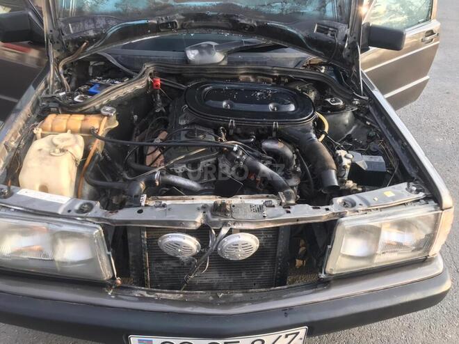 Mercedes 190 1990, 255,558 km - 2.3 l - Zaqatala
