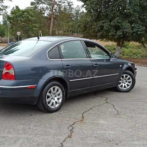 Volkswagen Passat 2002, 385,306 km - 1.8 l - Quba