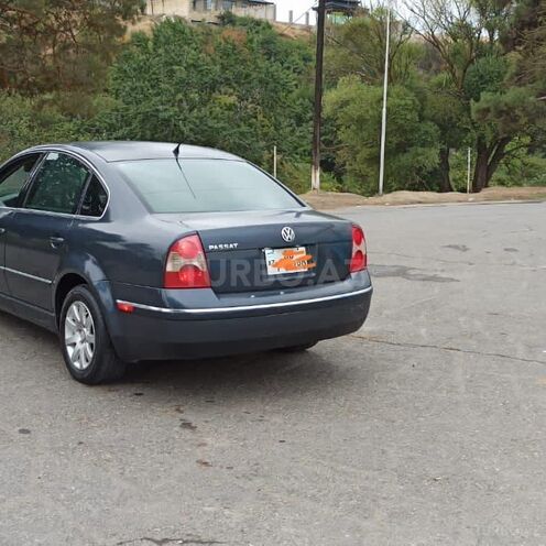 Volkswagen Passat 2002, 385,306 km - 1.8 l - Quba