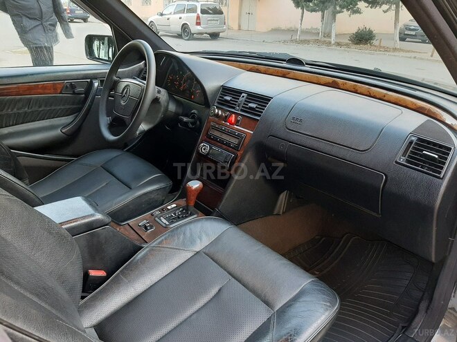 Mercedes C 230 1998, 289,000 km - 2.3 l - Sumqayıt