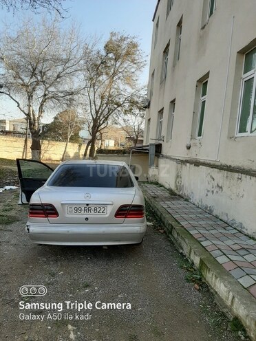 Mercedes E 270 2000, 452,000 km - 2.7 l - Bakı