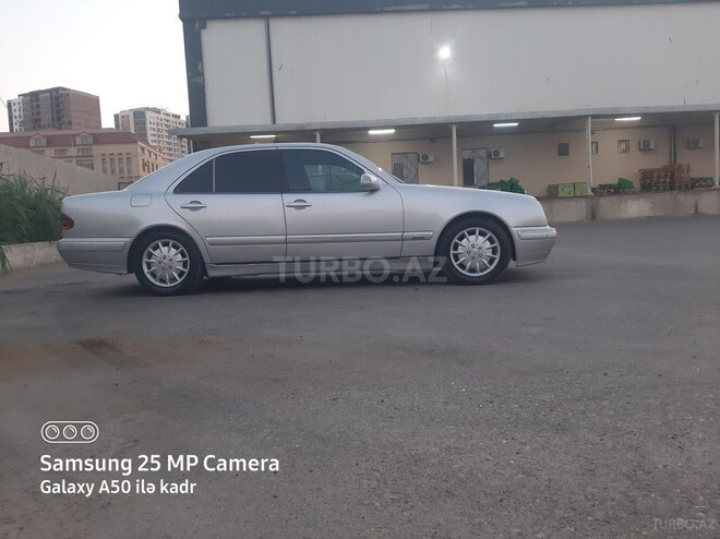 Mercedes E 270 2000, 452,000 km - 2.7 l - Bakı