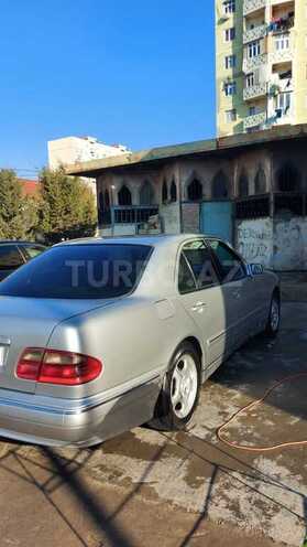 Mercedes E 220 2000, 276,000 km - 2.2 l - Bakı