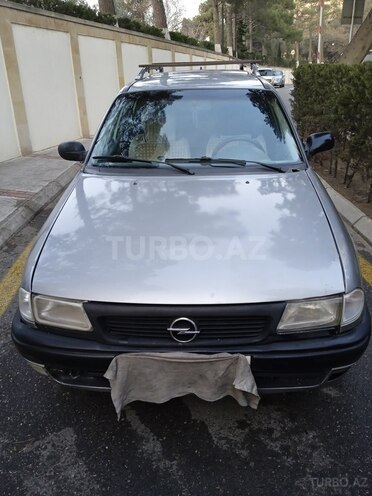 Opel Astra 1995, 250,000 km - 1.6 л - Bakı
