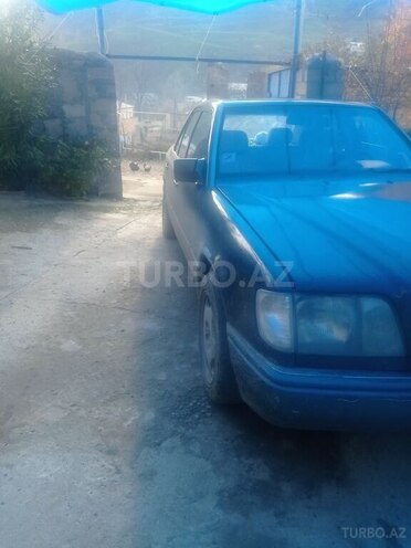 Mercedes E 220 1994, 398,000 km - 2.2 l - Gəncə