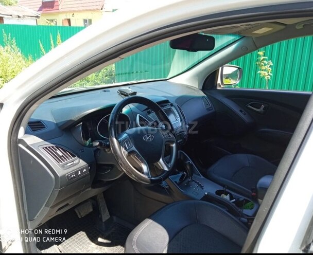 Hyundai ix35 2013, 103,000 km - 2.0 l - Şabran
