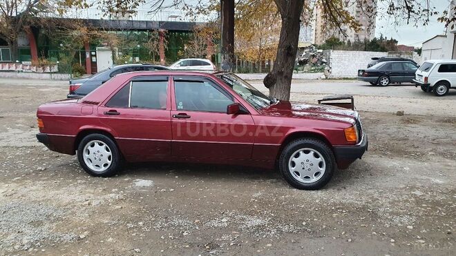 Mercedes 190 1991, 252,369 km - 2.0 l - Sumqayıt