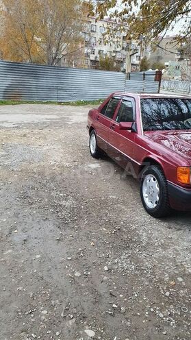 Mercedes 190 1991, 252,369 km - 2.0 l - Sumqayıt