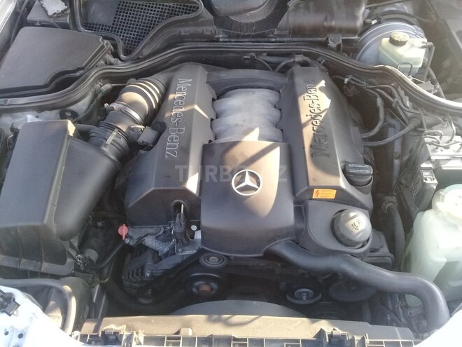 Mercedes E 260 2000, 325,000 km - 2.6 l - Bakı
