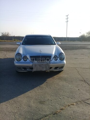 Mercedes E 260 2000, 325,000 km - 2.6 l - Bakı