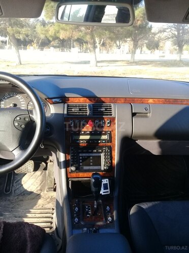 Mercedes E 260 2000, 325,000 km - 2.6 l - Bakı