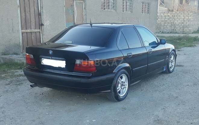 BMW 318 1996, 289,000 km - 1.8 l - Sumqayıt