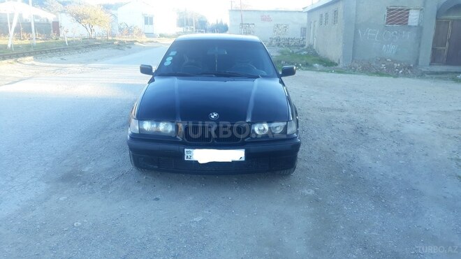 BMW 318 1996, 289,000 km - 1.8 l - Sumqayıt