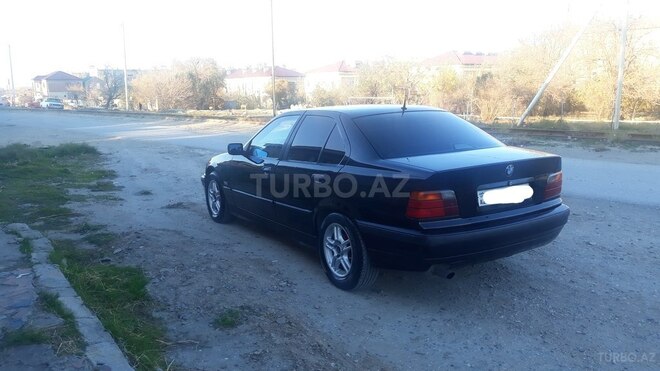 BMW 318 1996, 289,000 km - 1.8 l - Sumqayıt