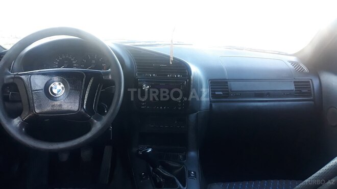 BMW 318 1996, 289,000 km - 1.8 l - Sumqayıt
