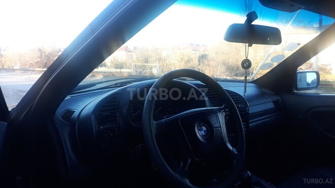 BMW 318 1996, 289,000 km - 1.8 l - Sumqayıt