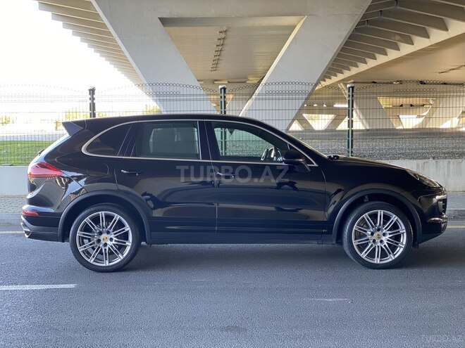 Porsche Cayenne 2016, 65,800 km - 3.6 л - Bakı
