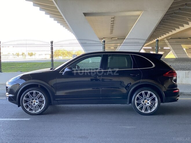 Porsche Cayenne 2016, 65,800 km - 3.6 л - Bakı