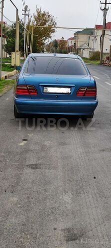 Mercedes E 240 1998, 404,640 km - 2.4 l - Sumqayıt