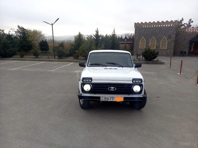 LADA (VAZ) Niva 2015, 61,000 km - 1.7 л - Quba