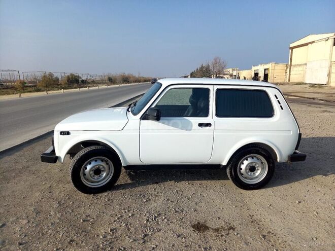 LADA (VAZ) Niva 2015, 61,000 km - 1.7 л - Quba