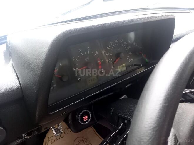 LADA (VAZ) Niva 2015, 61,000 km - 1.7 л - Quba