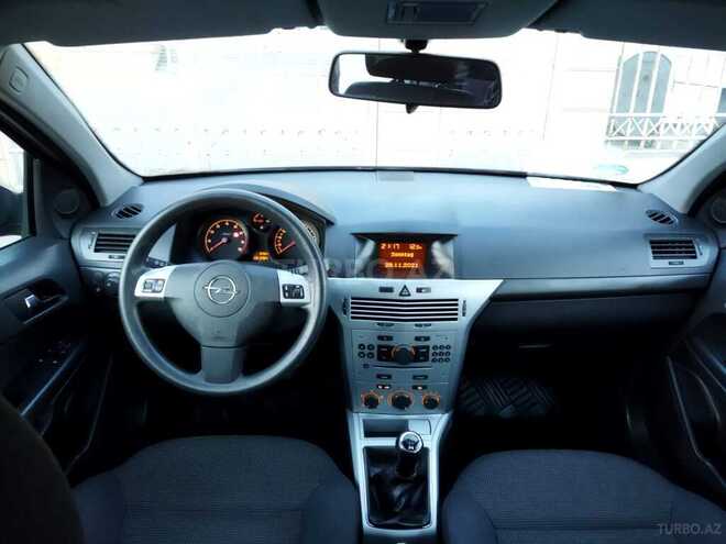 Opel Astra 2009, 130,000 km - 1.4 l - Bakı