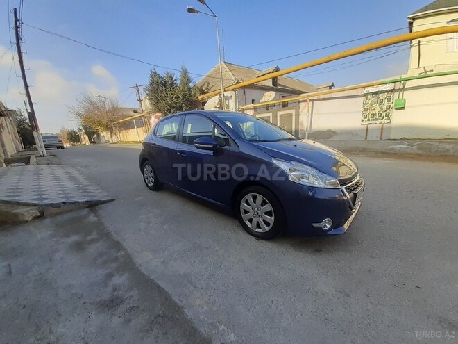 Peugeot 208 2013, 135,200 km - 1.6 l - Bakı