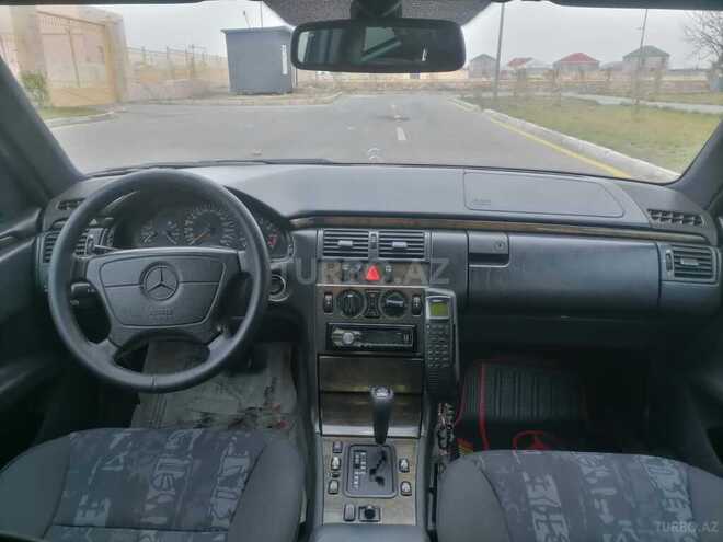 Mercedes E 240 1998, 339,000 km - 2.4 л - Bakı