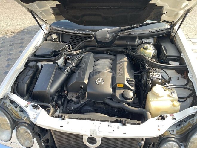 Mercedes E 280 1999, 245,000 km - 2.8 l - Bakı